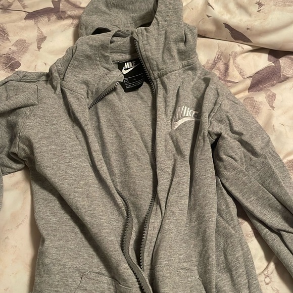 Nike Sweaters - Nike sweater